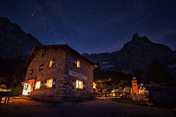Vandelli refuge, Sorapisgroup, Eastern Dolomites, Cortina d'Ampezzo, Belluno, Veneto, Italy.