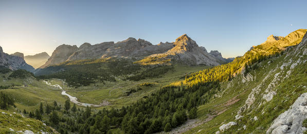 San Vigilio di Marebbe, Fanes, Dolomites, South Tyrol, Italy, Europe. Sunrise on the Fanesalm with the peaks Mount Cristallo, Mount Vallon Bianco, Furcia Rossa and Piz de Ciampestrin