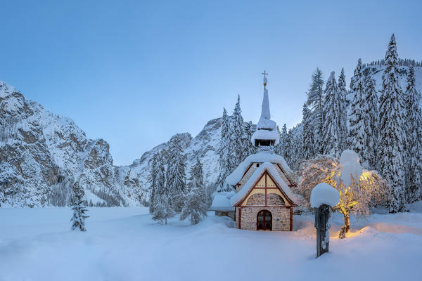 Braies/Prags, Dolomites, South Tyrol, Italy. The chapel at Lake Braies