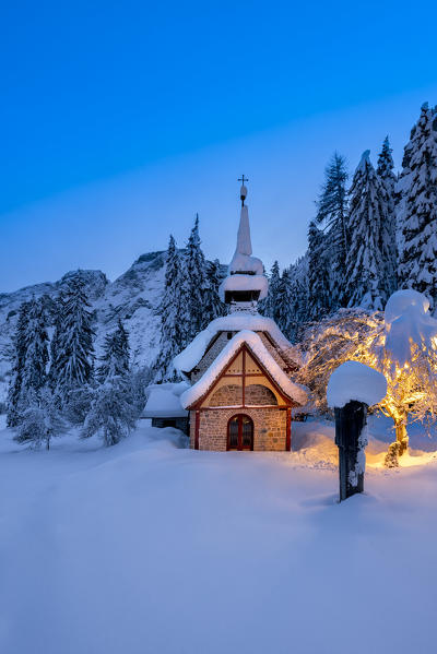 Braies/Prags, Dolomites, South Tyrol, Italy. The chapel at Lake Braies