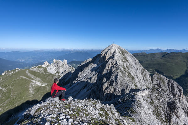 Odle di Eores, Dolomites, South Tyrol, Italy. Monte Tulla and the ridge of Weisslahn