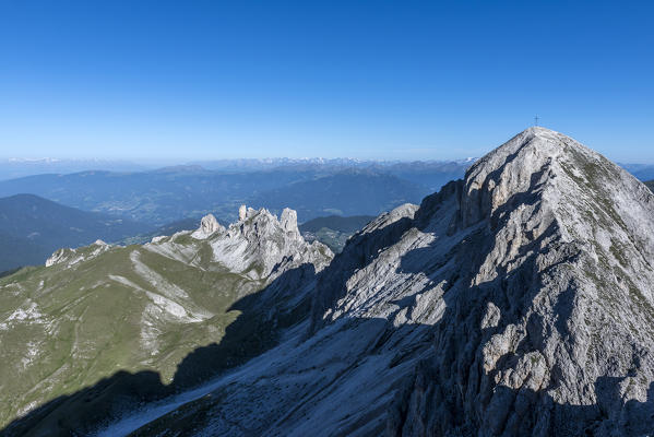 Odle di Eores, Dolomites, South Tyrol, Italy. Monte Tulla and the ridge of Weisslahn