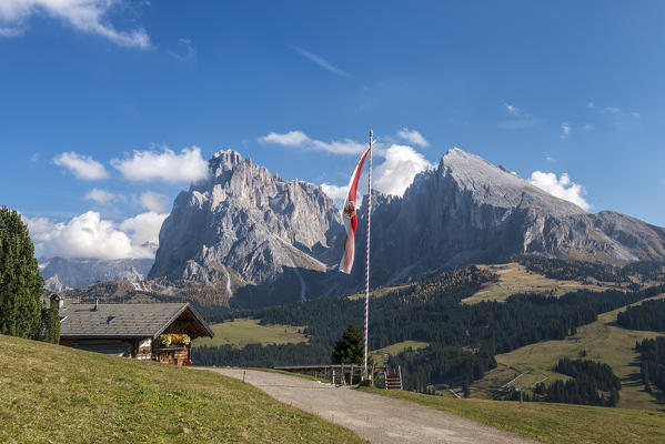 Alpe di Siusi/Seiser Alm, Dolomites, South Tyrol, Italy. The Rauch mountain hut