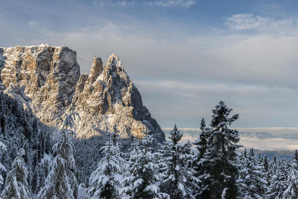 Alpe di Siusi/Seiser Alm, Dolomites, South Tyrol, Italy. The first autumn snow on the Alpe di Siusi/Seiser Alm