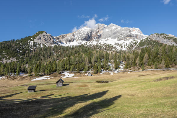 Prato Piazza/Plätzwiese, Dolomites, South Tyrol, Italy. 
The Croda Rossa d'Ampezzo behind some barns on the Prato Piazza