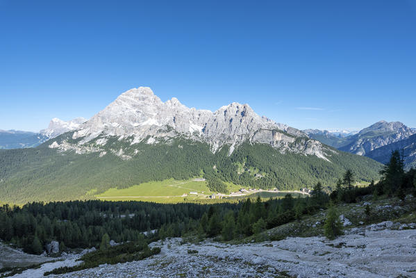 Misurina, Dolomites, province of Belluno, Veneto, Italy. 
Lake Misurina with the peaks of Cristallo mountains