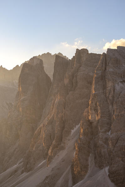 Sesto / Sexten, province of Bolzano, Dolomites, South Tyrol, Italy. The morning sun illuminates the rocks in the Altensteiner valley