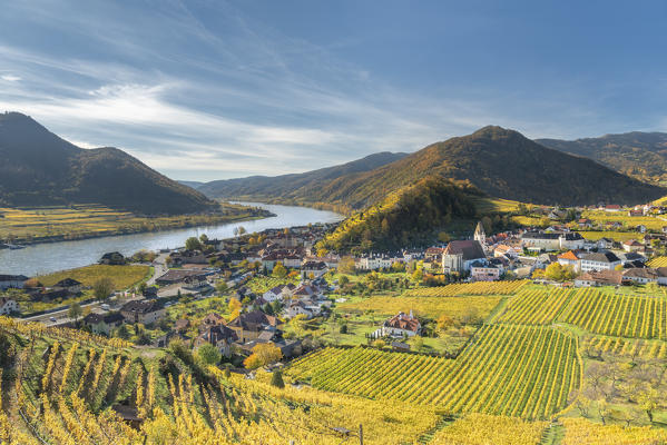 Spitz an der Donau, Wachau, Waldviertel, district of Krems, Lower Austria, Austria, Europe. View from the vineyards to the village of Weissenkirchen in der Wachau