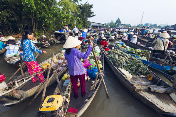 Can Tho, Mekong Delta, Southern Vietnam. Phong Dien floating market.