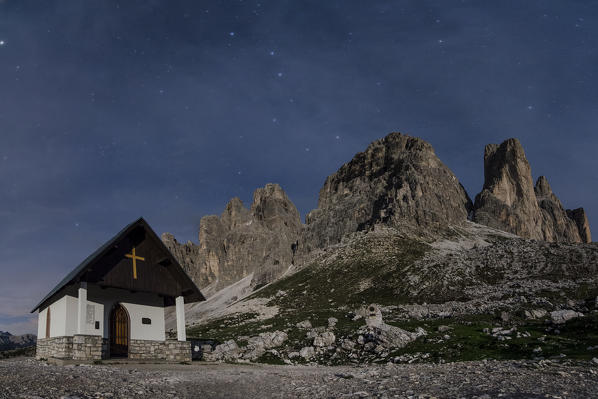 Tre Cime di Lavaredo, three peaks of lavaredo, drei zinnen, Dolomites, Veneto, South Tyrol, Italy. Starry night at Tre  Cime di Lavaredo