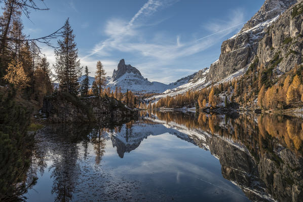 Federa lake, Becco di mezzodi, Croda da Lago, Cortina d'Ampezzo, Belluno, Veneto, Italy.  Becco di mezzodi