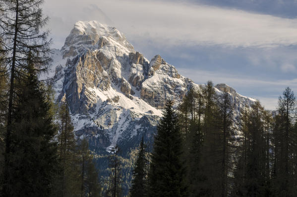 Tofana di Mezzo, Falzarego Pass, Cortina d'Ampezzo, Dolomiti, Dolomites, Veneto, Italy. Tofana di Mezzo