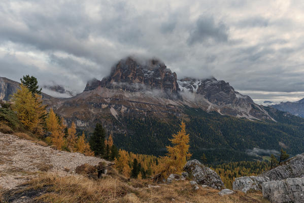 Tofana di Rozes, Falzarego Pass, Cortina d'Ampezzo, Dolomiti, Dolomites, Veneto, Italy. Tofana di Rozes.