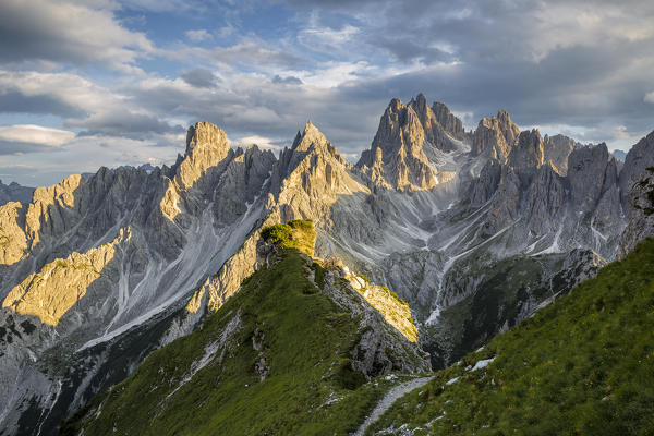 Italy,Veneto,Belluno district,Auronzo di Cadore,sunset over the many spiers that shape the Cadini di Misurina group