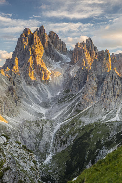 Italy,Veneto,Belluno district,Auronzo di Cadore,sunset lights emphasize the spiers of the Cadini di Misurina group