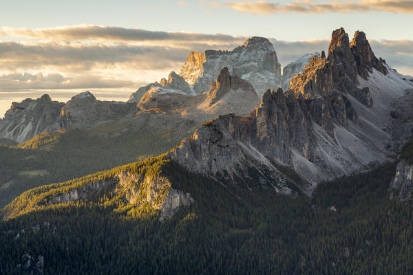 Italy,Veneto,Belluno district,Boite Valley,the sun rises over Croda da Lago,Becco di Mezzodì,Rocchette group and Pelmo in the background