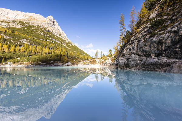 Sorapis lake with mount Ciadin del Loudo,Cortina d'Ampezzo,Belluno district,Veneto,Italy,Europe