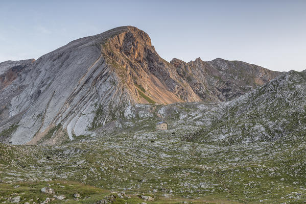 View of mount Croda del Beco with Biella refuge at dawn,Cortina d'Ampezzo,Belluno district,Veneto,Italy,Europe