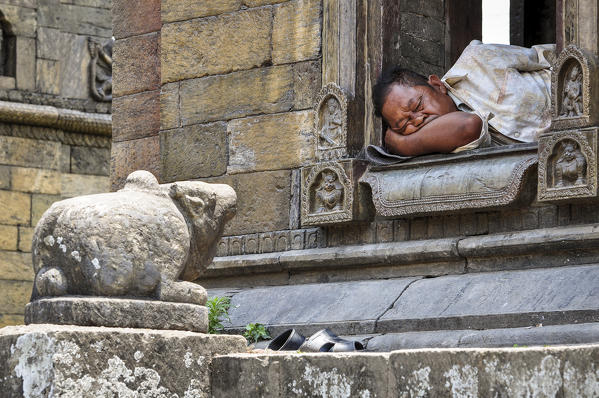 Take a nap,Pashupatinath Temple,Kathmandu,Nepal,Asia