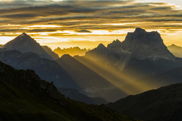 Europe,Italy,Dolomites,Veneto,Belluno district.
Sunrise on the Pelmo and Antelao, Dolomites