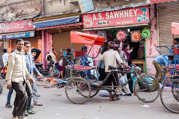 India, Delhi, street scene in the old city