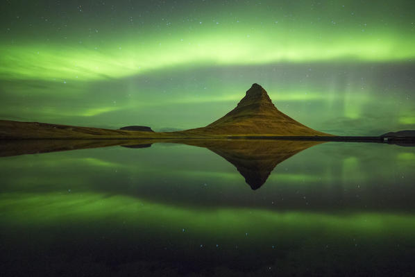 Northern lights above Kirkjufell Mountain, Snaefellsnes peninsula, Western Iceland, Europe.
