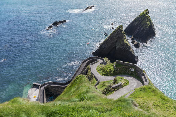 Road to Dunquin Pier. Dunquin, DIngle Peninsula, Co.Kerry, Munster, Ireland, Europe.