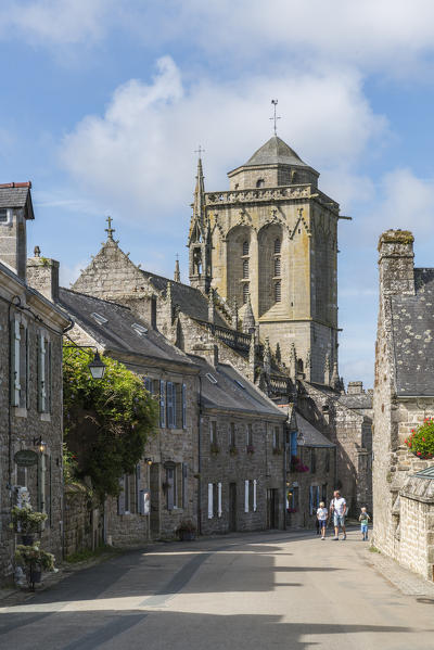 Tourists in the streets. Locronan, Finistère, Brittany, France.