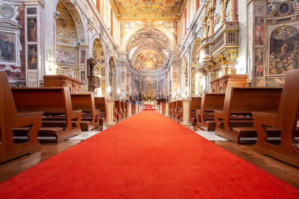 View of the central nave of the Church of the Holy Spirit in the Saxon District
Europe, Italy, Lazio, Province of Rome, Rome