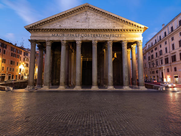 The Pantheon at dawn
Europe, Italy, Lazio Region, Province of Rome, Rome