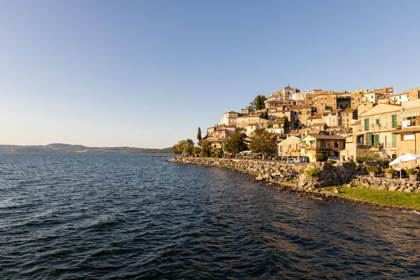 The village of Anguillara Sabazia rises on the shores of the lake of Bracciano.
Europe, Italy, Lazio, Province of Rome, Anguillara Sabazia
