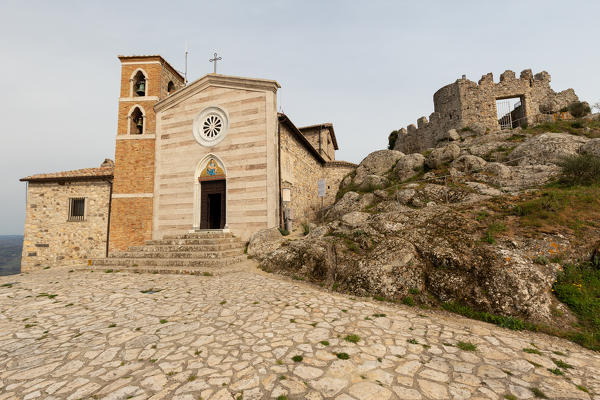 The Church and the ruins of the ancient castle of Tolfa.
Europe, Italy, Lazio, Province of Rome, Tolfa
