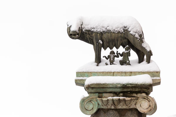 The statue of the she-wolf covered of snow after the great snowfall of Rome in 2018
Europe, Italy, Lazio, Province of Rome, Rome