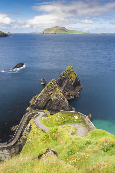 The stunning view of the Blasket islands from the Dunquin pier (Dún Chaoin). Dingle peninsula, County Kerry, Munster province, Ireland, Europe.