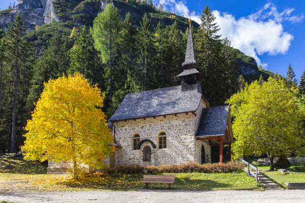 View of Braies lake in autumn season. Europe, Italy, South Tyrol, Braies valley, Bolzano province, Braies municipality.