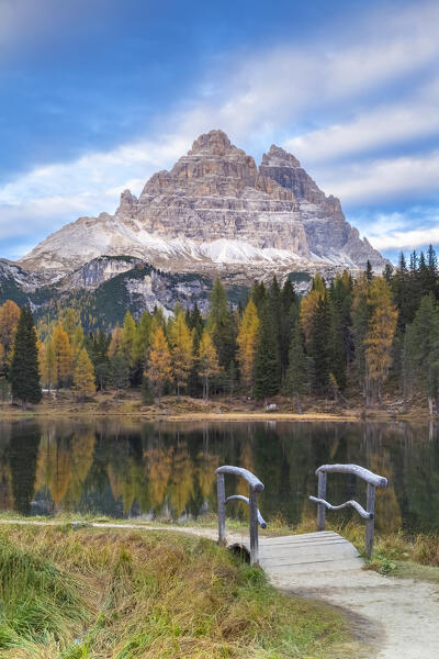 View of lake Antorno with Tre Cime di Lavaredo in the background. Misurina, Dolomites, province of Belluno, Veneto, Italy. 