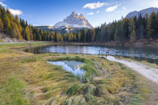View of lake Antorno with Tre Cime di Lavaredo in the background. Misurina, Dolomites, province of Belluno, Veneto, Italy. 