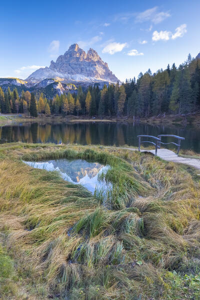 View of lake Antorno with Tre Cime di Lavaredo in the background. Misurina, Dolomites, province of Belluno, Veneto, Italy. 