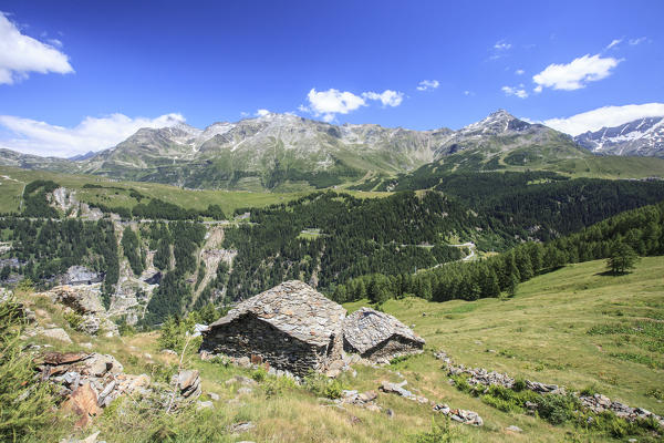 Tipical huts of a mountain pastures in Val Febbraro. Vallespluga, Valchiavenna,Valtellina Lombardy Italy Europe