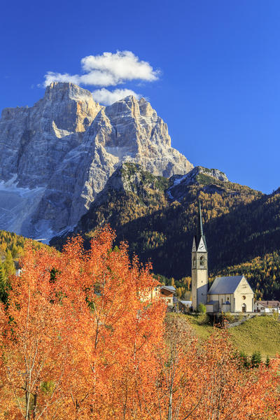 Church of Selva of Cadore with Mount Pelmo in the background in autumn. Dolomites. Cadore. Veneto. Italy. Europe
