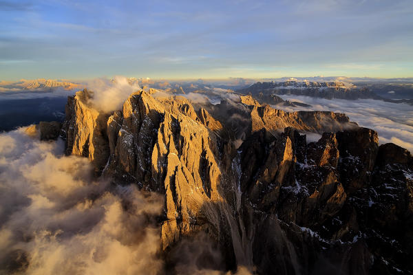 Sass Rigais and Furchetta the highest tops of Odle. Sella Group Val Funes Dolomites Trentino Alto Adige South Tyrol Italy Europe