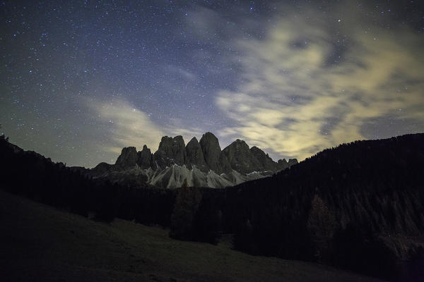Starry night on the Odle seen from Malga Zannes. Funes Valley South Tyrol Dolomites Italy Europe