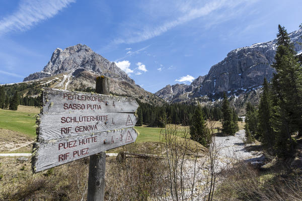 Signboards for tourists and hikers at Passo Delle Erbe. Sass de Putia. Puez Odle South Tyrol Dolomites Italy Europe