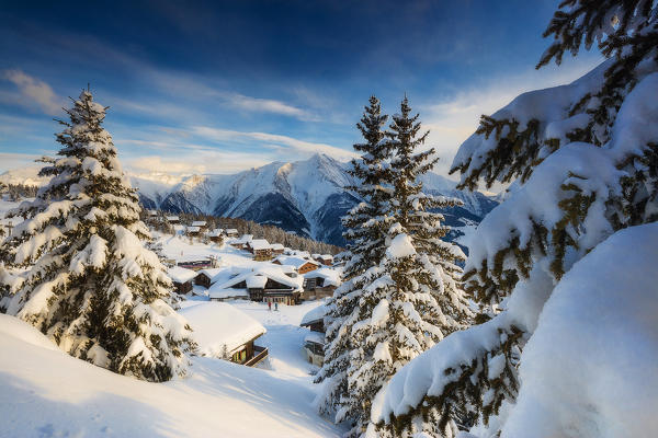Il tramonto e la neve Bettmeralp Vallese Svizzera