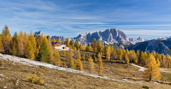 Palmieri hut and Monte Cristallo in the background, Dolomites, Cortina d'Ampezzo, province of Belluno, Veneto, Italy