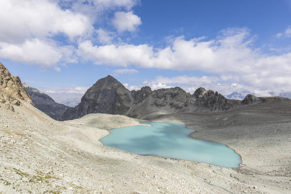 Lej Lagrev surrounded by peaks, Silvaplana, canton of Graubünden, Engadine, Switzerland