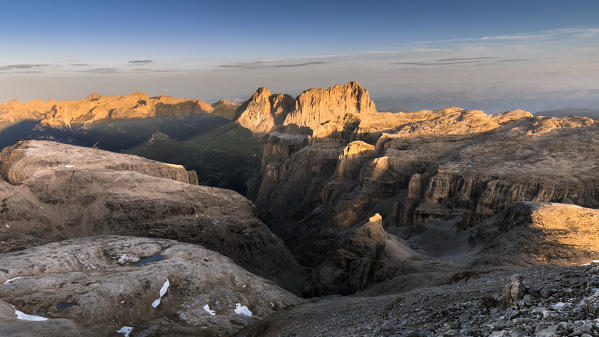 Sunrise on the Sella Group with Langkofel (Sassolungo) in the background, Bolzano province, South TYrol, Trentino Altoadige, Italy