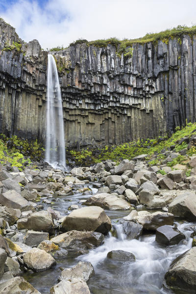 Svartifoss waterfall in Skaftafell Natural Reserve (Vatnajökull National Park, Eastern Region, Iceland, Europe)