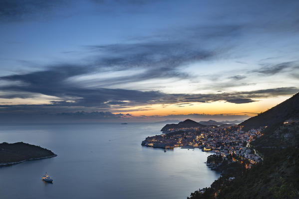 Dubrovnik city at dusk (Dubrovnik, Dubrovnik-Neretva county, Dalmatia region, Croatia, Europe)