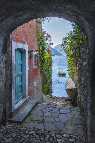 Glimpse of lake Como from 